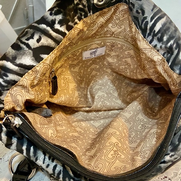 Sienna Ricchi (SR) Black- Gray Zebra Handbag 13.5in L x 10.5in H, x 4.5in W - Picture 12 of 12